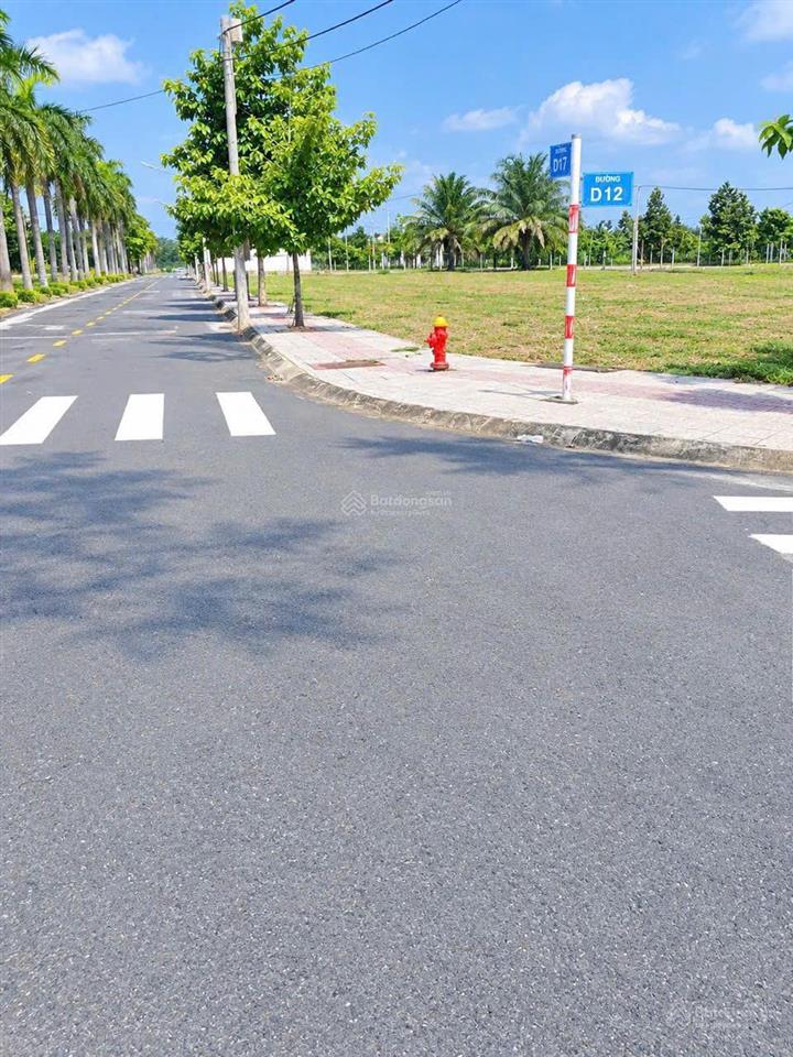 Bán gấp lô đất trung tâm hành chính bến cát  750 triệu