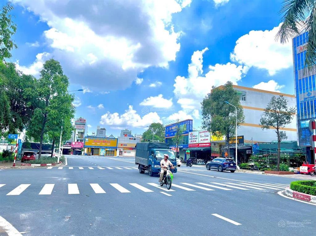 Mặt tiền nguyễn trãi p dĩ an 1500m2 đang cho thuê 150tr/tháng  ngân hàng thuê lâu dài