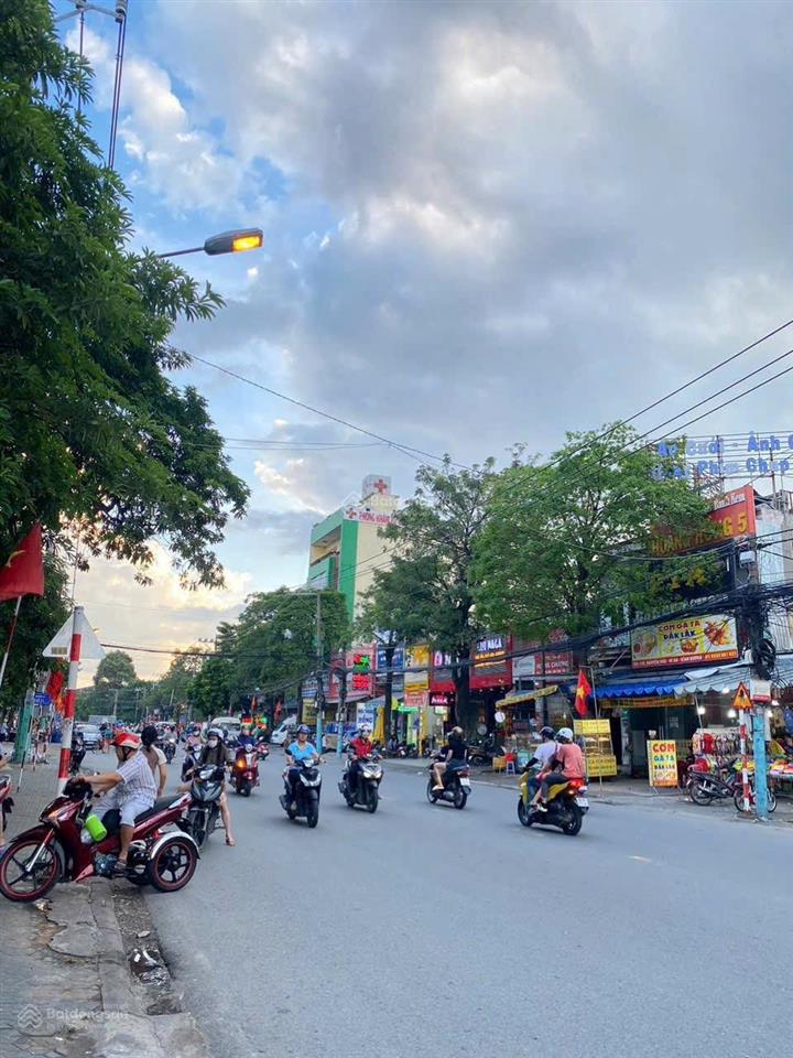 Mặt tiền nguyễn trãi p dĩ an 1500m2 đang cho thuê 150tr/tháng  ngân hàng thuê lâu dài