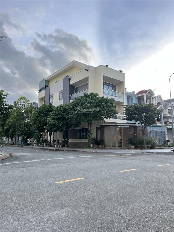 Căn góc bt mini khu tthc dĩ an xây dựng tâm huyết 3 tầng vừa ở vừa kinh doanh