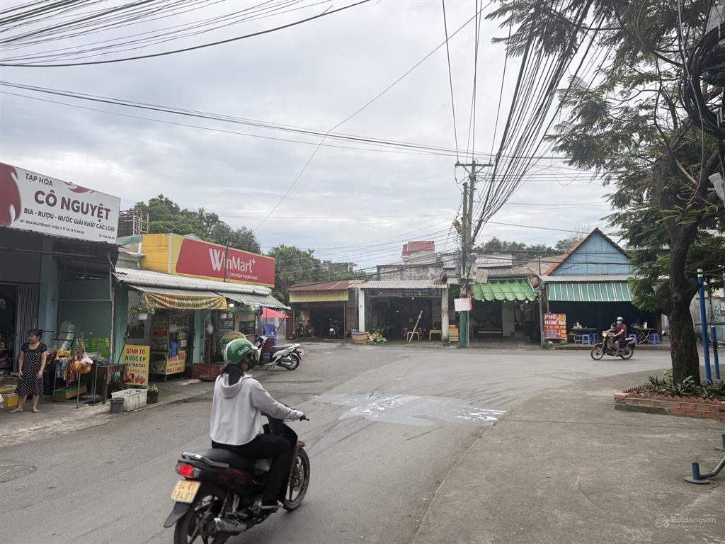 Nhà 2 tầng ngang 10m mặt tiền nguyễn đức thiệu đang cho thuê 25 triệu/tháng hiếm có