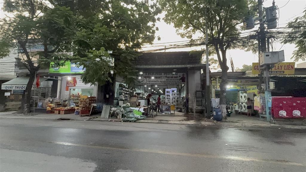 Mt ngang 9m vị trí kinh doanh mt phạm hữu lầu ngay cổng chung cư và trường học dĩ an giá cần ra gấp