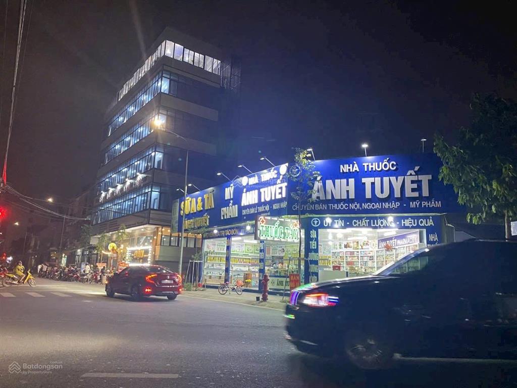 Quán cafe góc 2 mặt tiền đông hoà mặt đường hơn 30m vi trí đẹp cần bán gấp