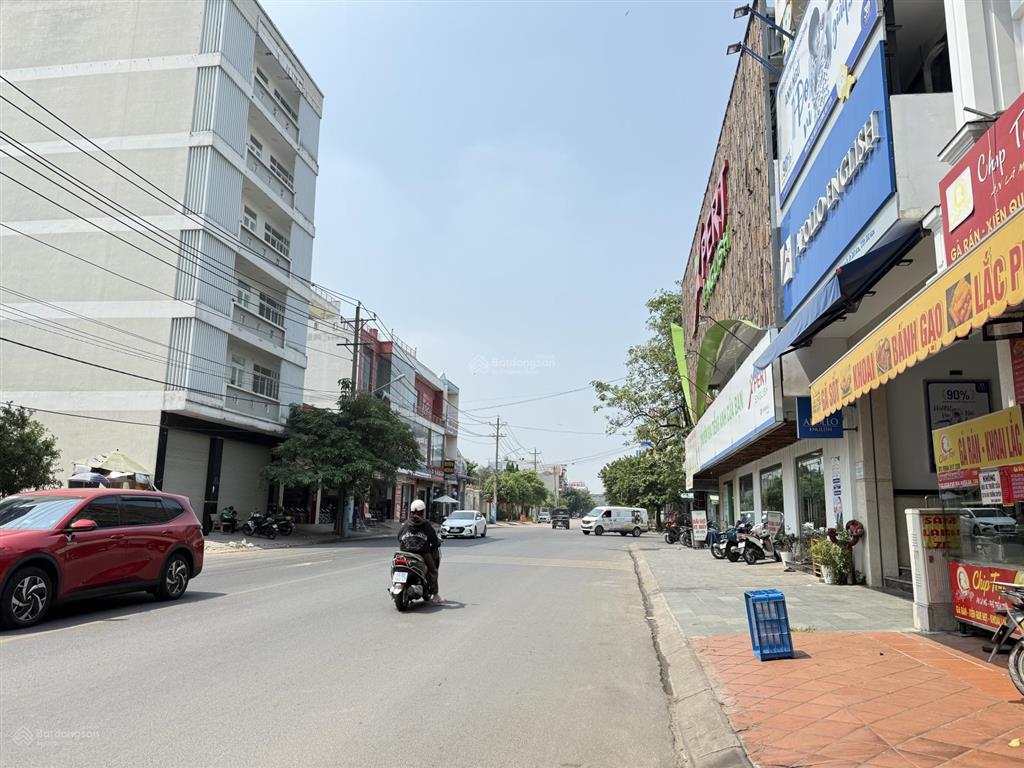 Cặp đất đường số 8 khu tthc dĩ an hàng hiếm vị trí đẹp k lỗi