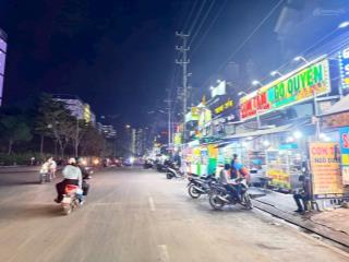 Mặt tiền lương định của mt vành đai đại học quốc gia đối diện khu b ký túc xá