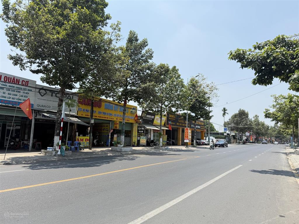 Toà nhà văn phòng 6 tầng ngang 6m mt lê hồng phong p dĩ an vị trí kd cực sáng