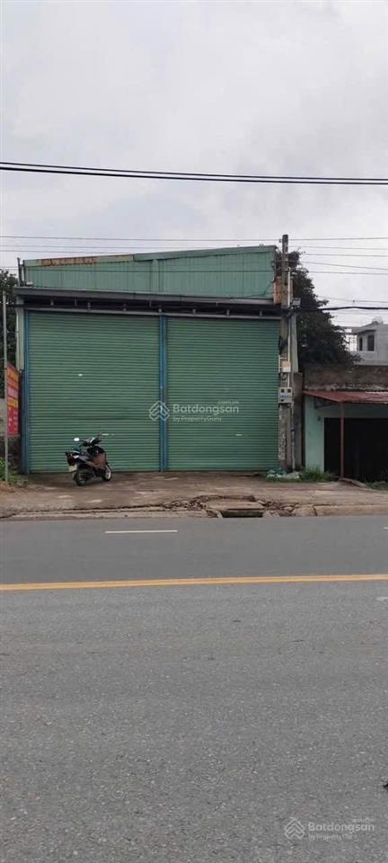 Xưởng 850m2 ngang 8m sổ riêng mt dt743 giá chỉ 16.8 tỷ  hiếm có