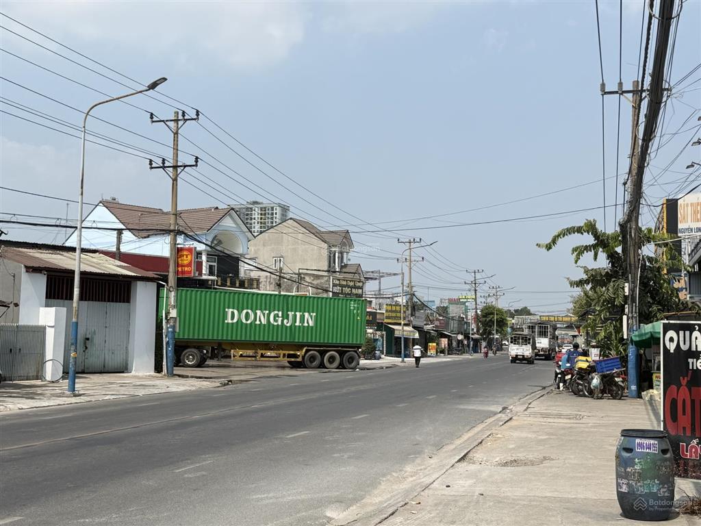 Siêu phẩm 3 mặt tiền ngang 10m gần ngã 3 ông xã giá chỉ 10.4 tỷ vị trí kd đẹp