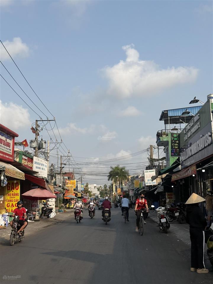 Nhà ngang 10m dt 188m2 đang cho thuê 25tr/tháng đối diện nhà văn hoá thiếu nhi