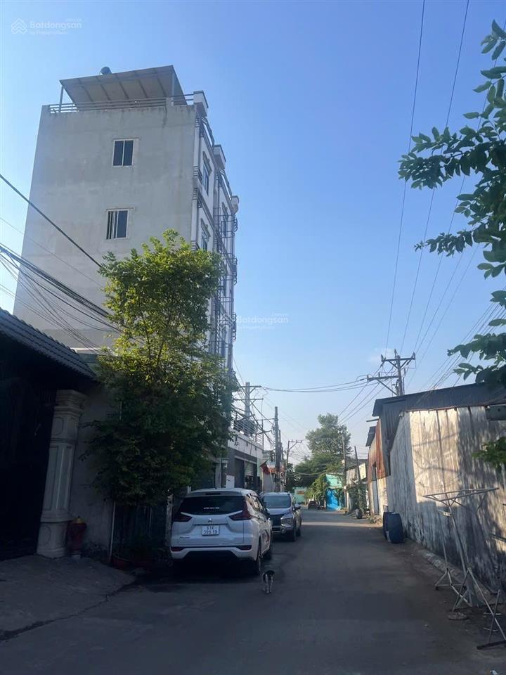 Đất xây căn hộ dịch vụ sát khu b đại học quốc giá mặt tiền 37m sổ riêng 388m2 xây đc 7 tầng