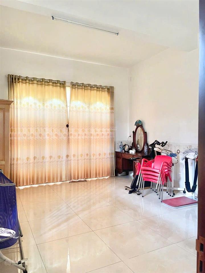 Biệt thư 240m2 ngang 11m sổ riêng 3 tầng giá nhu căn nhà phố phường dĩ an