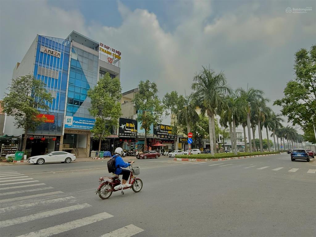 Gấp hạ giá 1 tỷ bán gấp nhà 4 tầng mt gs1 bigc dĩ an dt 120m2 gần go và chung cư green view