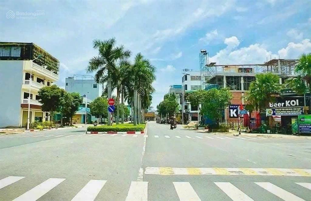 Cặp đất gs24 ngang 5m 1 lô hàng hiếm có vị trí kinh doanh đối diện trường quốc tế