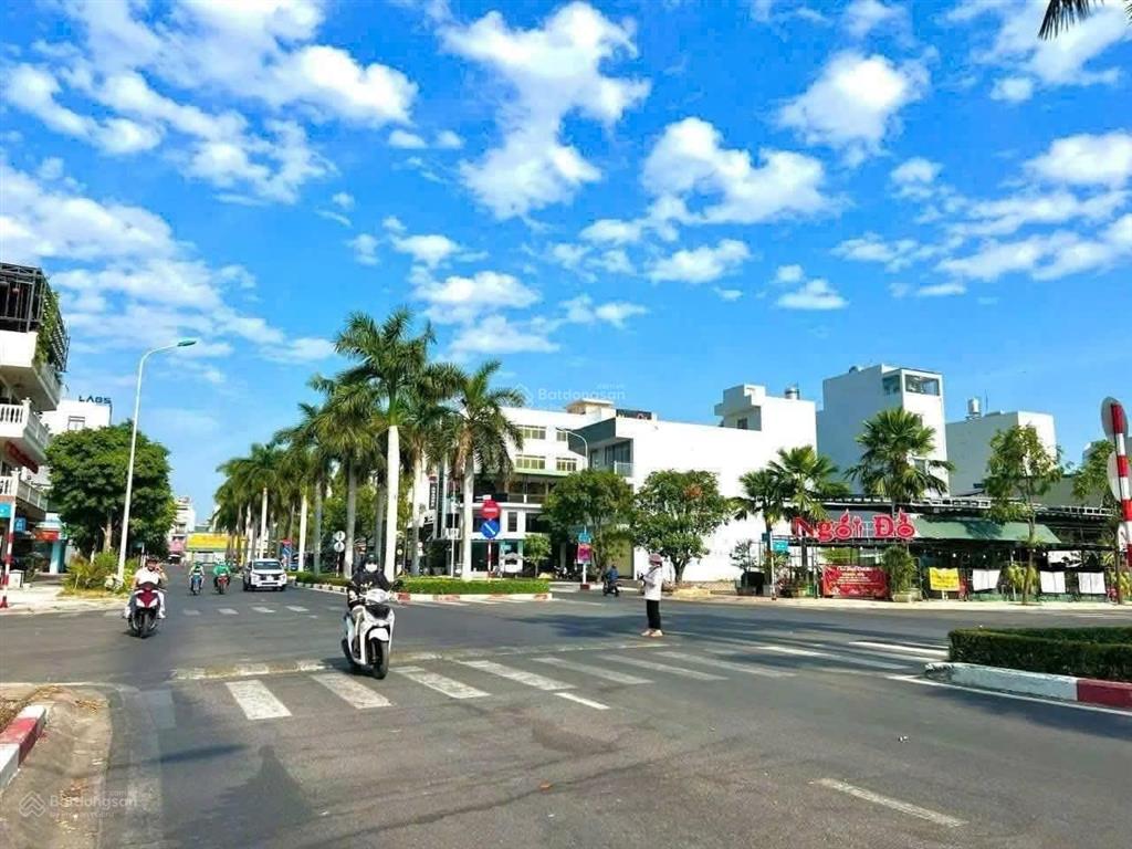 Cặp đất gs24 ngang 5m 1 lô hàng hiếm có vị trí kinh doanh đối diện trường quốc tế