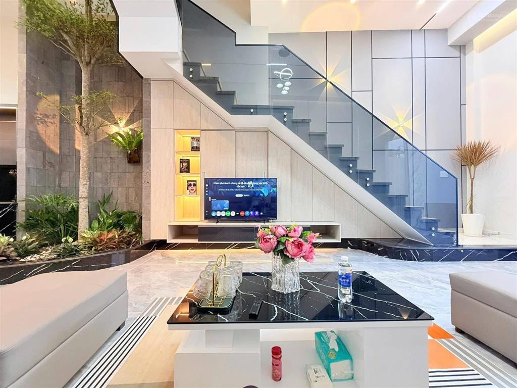 Cần bán căn góc 2 mặt tiền khu tthc dĩ an thiết kế hiện đại sang trọng vip