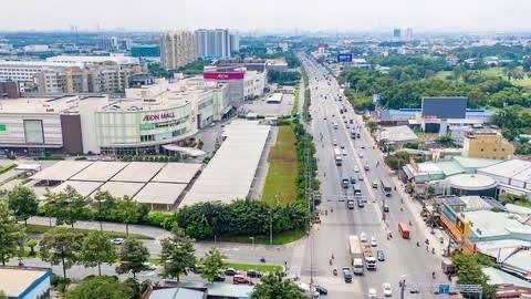 Showroom ngang 45m mt quốc lộ 1k dt 1540m2 vị trí gần aeol mall bình dương