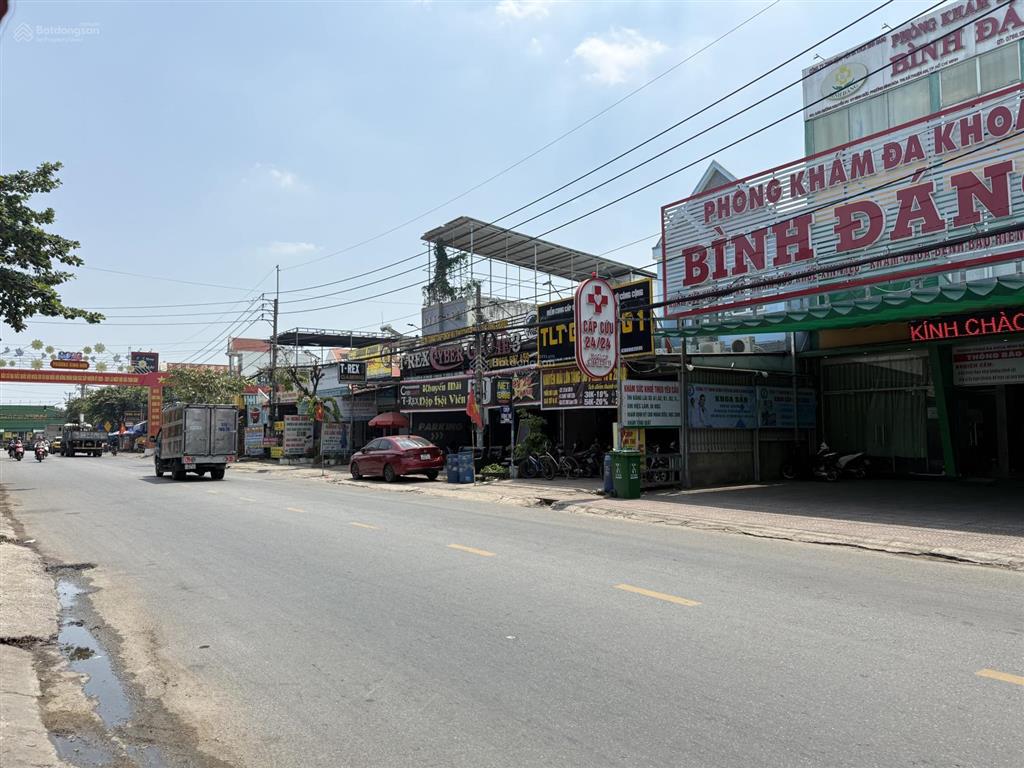 Đang ngộp cần bán gấp 711.8m2 mt dt743 đoạn ngã 3 ông xã giá ~30tr/m2 cực hiếm
