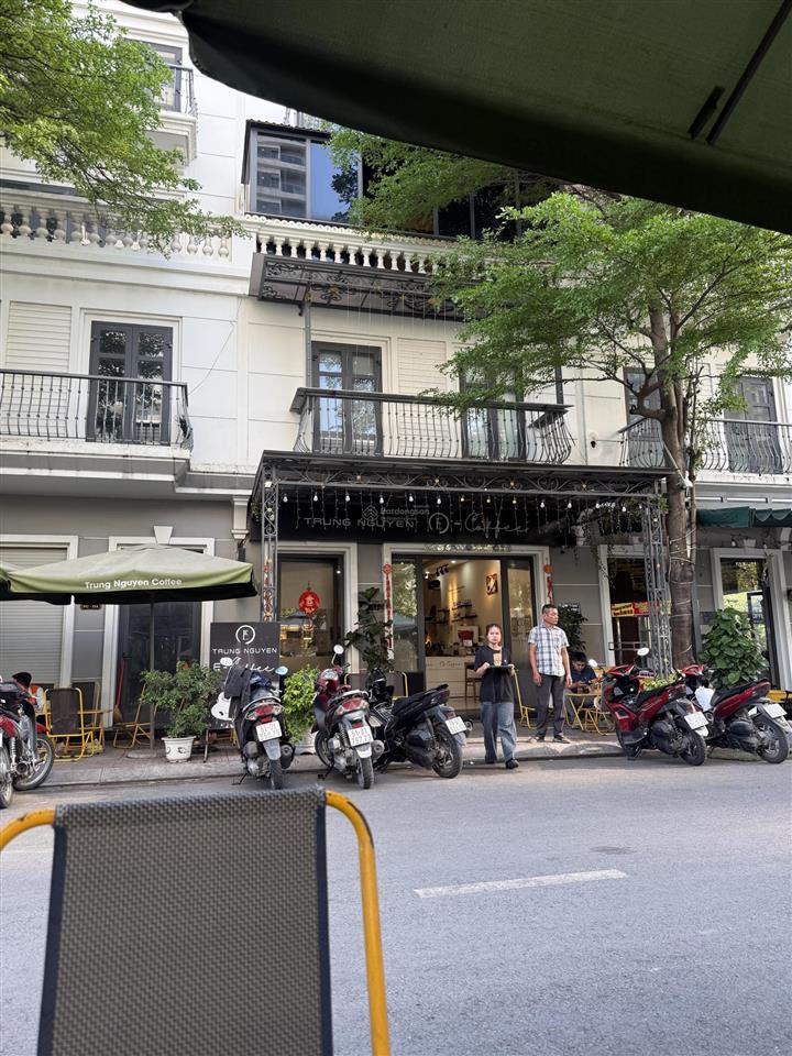 Hạ gấp 3 tỷ ra nhanh căn shophouse vincom dĩ an đang cho thuê hđ 25tr/tháng