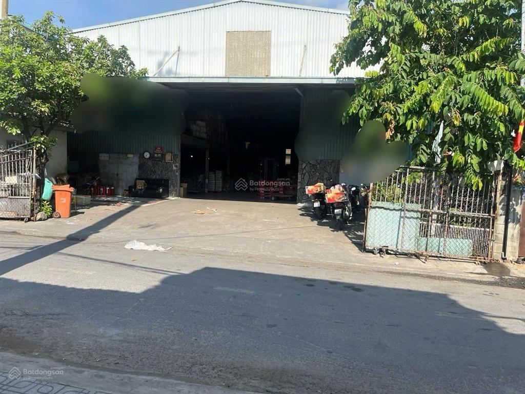 Ngộp ra gấp xưởng 1300m2 ngang 25m mt đường thuận giao  p. thuận an