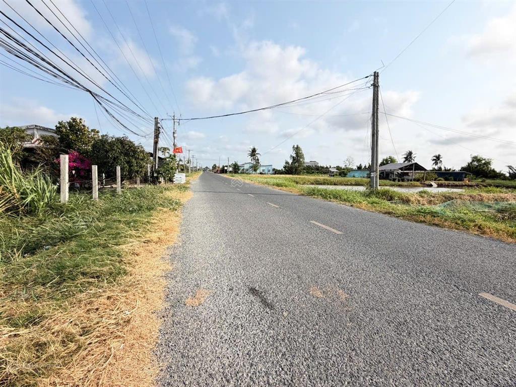Chính chủ bán gấp đất quốc lộ 57 ngay phà mỹ an an đức 5600m2 thổ cư 300m2 giá 9 tỷ