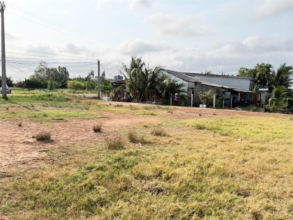 Chính chủ bán gấp đất quốc lộ 57 ngay phà mỹ an an đức 5600m2 thổ cư 300m2 giá 9 tỷ