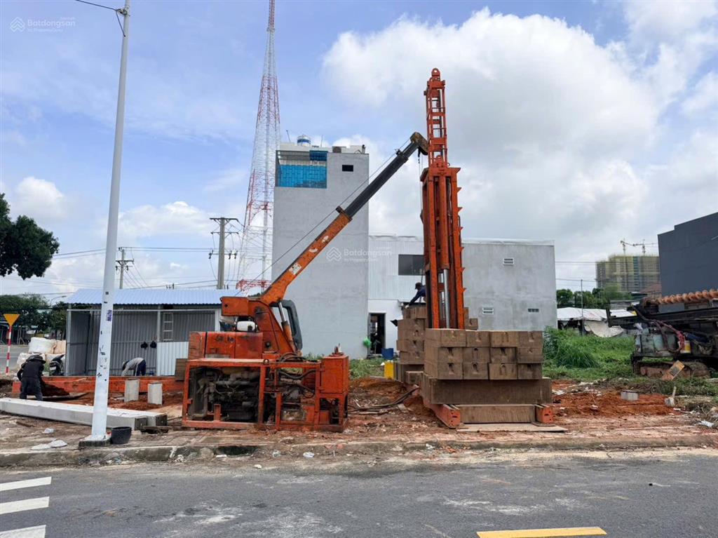 Cần tiền bán gấp lô góc khu tái định cư an thạnh, đường nhựa 10m cách thủ khoa huân 20m giá 3,8 tỷ