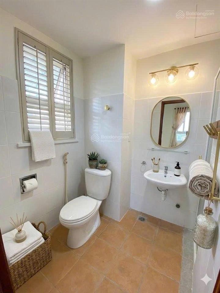 Bán căn góc 73m2 full nội thất 2pn nhà mới thiết kế mới 100% giá 2 tỷ 65 có thương lượng