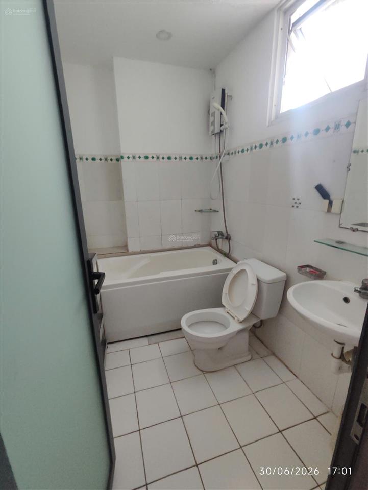 Cho thuê căn 3pn 2 toilet 95m2 the mansion full nội thất ở liền