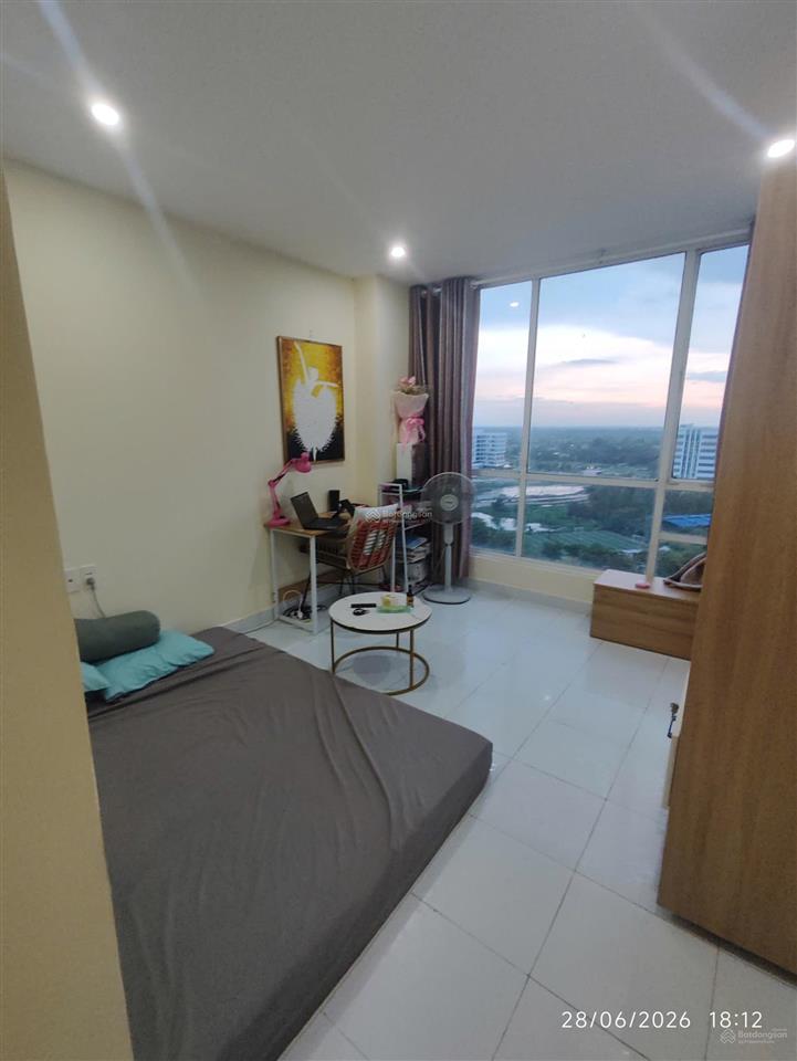 Bán nhanh căn 2pn 83m2 the mansion full nội thất nhà mới đẹp chỉ 2 tỷ 490 thương lượng đã có sổ