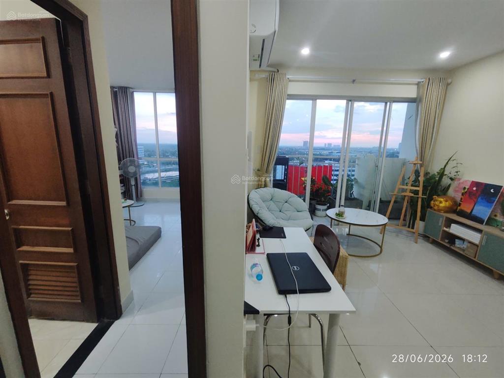 Bán nhanh căn 2pn 83m2 the mansion full nội thất nhà mới đẹp chỉ 2 tỷ 490 thương lượng đã có sổ