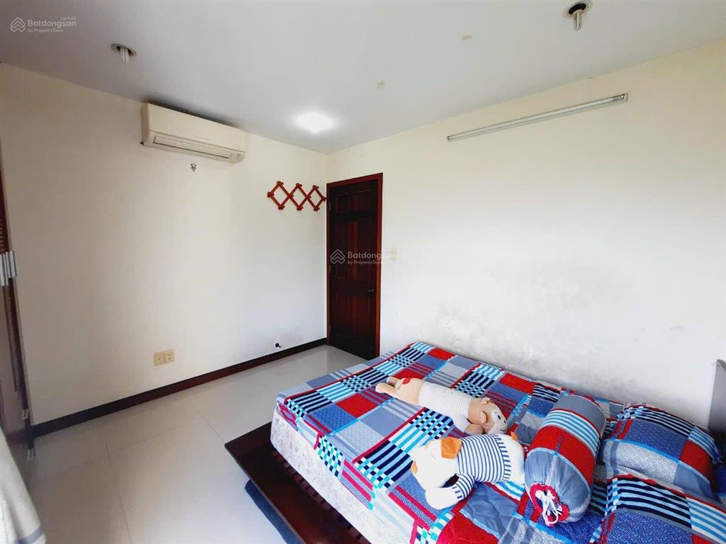 Cho thuê căn 3pn 2 toilet 101m2 the mansion full nt giá chỉ 8tr ở liền 0906 821 ***