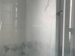 Cho thuê căn góc 65m2 có bancon 2pn 1 wc full nội thất nhà trống ở ngay giá 8.3tr bớt lộc