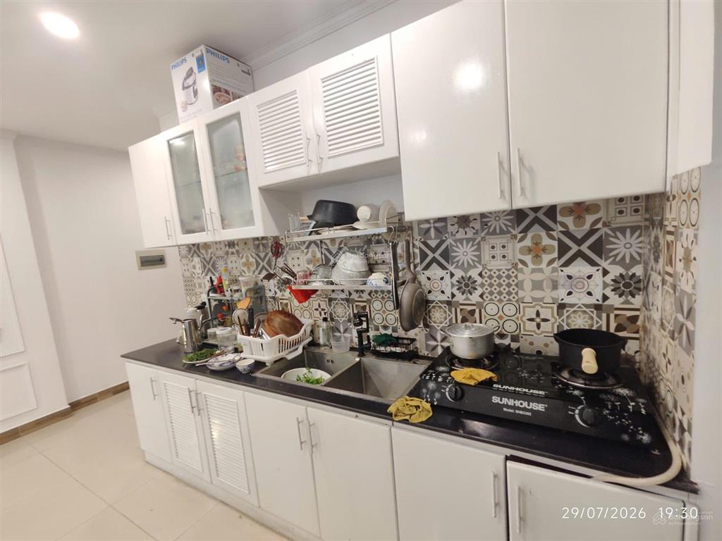 Bán căn 2pn 83m2 the mansion full nội thất đẹp giá chỉ 2.5 tỷ thương lượng 0906 821 ***
