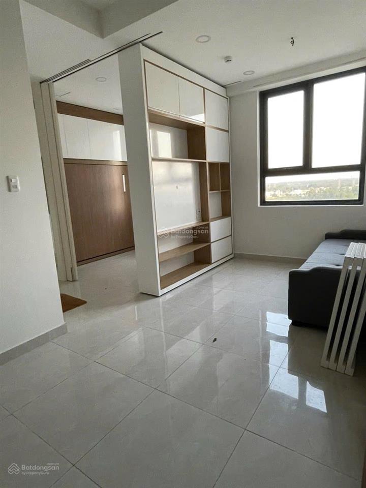 Bán gấp căn hộ tầng 9 dt 50m2 có 2pn 2wc view ngoài có 4 món nội thất chủ đầu tư tặng 70tr tiền sổ