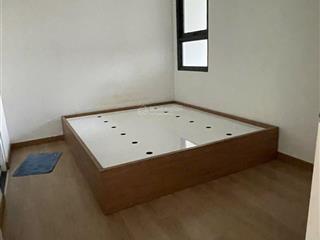 Bán gấp căn hộ tầng 9 dt 50m2 có 2pn 2wc view ngoài có 4 món nội thất chủ đầu tư tặng 70tr tiền sổ
