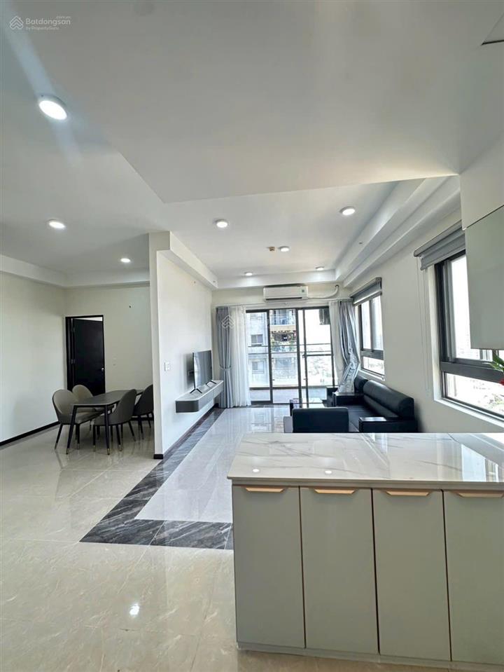 Cho thuê căn góc 100 m2 2pn full nội thất mới 100% dockland q.7 giá 20tr ở liền 0906 821 ***