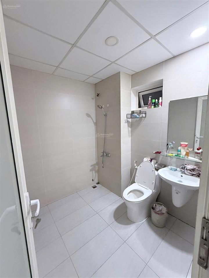 Cho thuê nhanh căn conic boulevard 3pn 2 toilet full nội thất dt 114m2 như hình, 0906 821 *** em dung