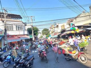 Bán nhà lầu đường chính d1 gần chợ 78 giá tốt trong kdc