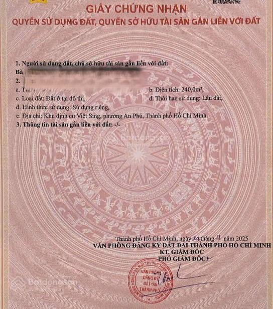 Bán nhà 2 lầu sân ô tô  xây chắc chắn thoáng mát giá tốt
