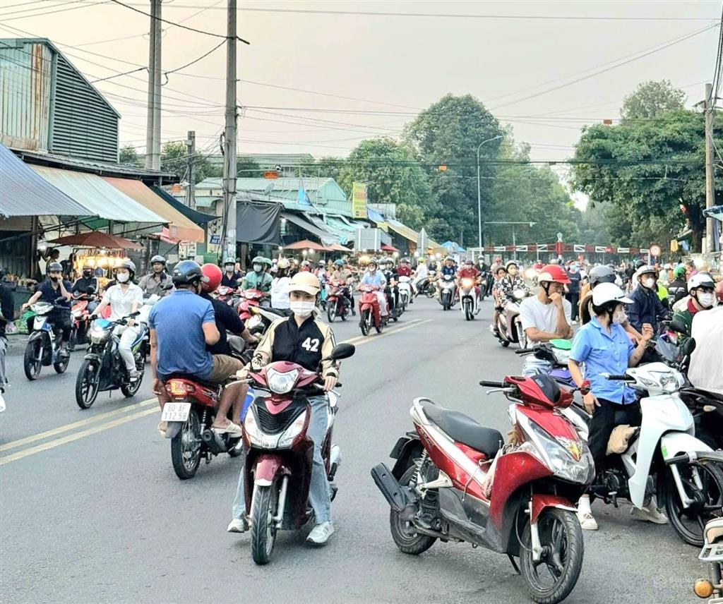 Hạ giá bán nhà cấp bốn mặt tiền chợ 79 giá tốt