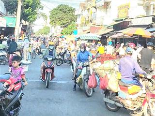 Hạ giá bán nhà cấp bốn mặt tiền chợ 79 giá tốt
