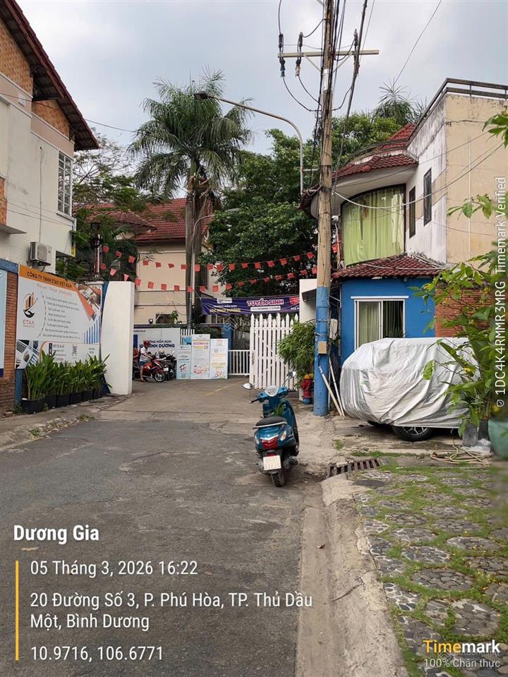Đối diện cổng trường kdc phú hoà 1. giá 4.380 tỷ, nở hậu 10.5m