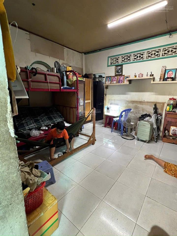 Bán nhà phú lợi trục chính hẻm 220. giá 1,850 tỷ.  0975 222 ***