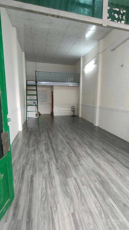 Bán nhà mặt tiền kinh doanh, giá 2.9 tỷ.  0975 222 ***