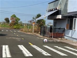 Bán đất trung tâm thành phố đồng xoài  giá 750 triệu gần bệnh viện hoàn mỹ, sổ hồng riêng