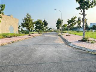 Chủ kẹt tiền bán 1 lô duy nhất ngay trung tâm thủ thừa sổ sẵn mua ký công chứng ngay