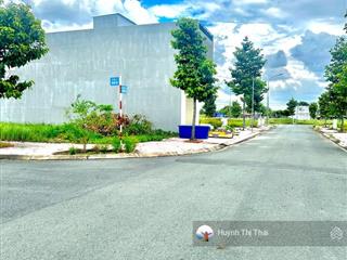 Hàng ngộp  đất thổ cư  nằm trong khu dân cư hiện hữu thủ thừa