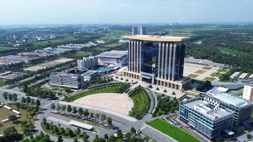 Đất góc 2 mặt tiền diện 2200m2 tại phường định hòa, thủ dầu một, bình dương (cũ) tp hcm mới.