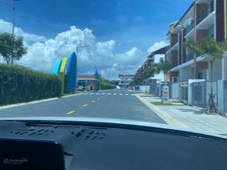 Bán nhà suncasa hoà phú vsip2 dt 5x16 1 trệt 2 lầu 4pn đầy đủ nội thất giá 3.6 tỷ sổ hồng sẵn