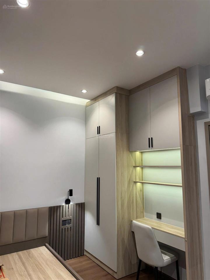 Cho thuê nhà phố sycamore  the orchard tp mới 4 phòng ngủ full nội thất giá rẻ 30tr/tháng